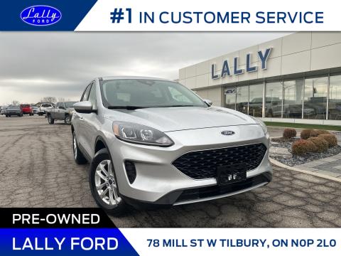 2020 Ford Escape SE, AWD, One Owner, Nav!!
